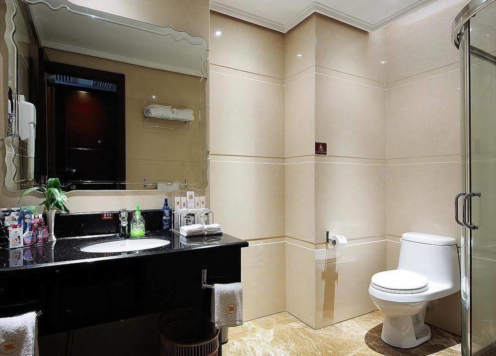 New Ziyang Hotel Fuzhou  Bagian luar foto