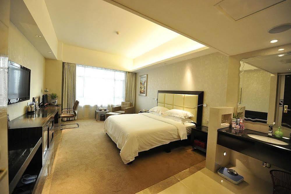 New Ziyang Hotel Fuzhou  Bagian luar foto